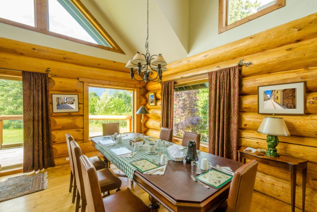 Cabin Dining Room