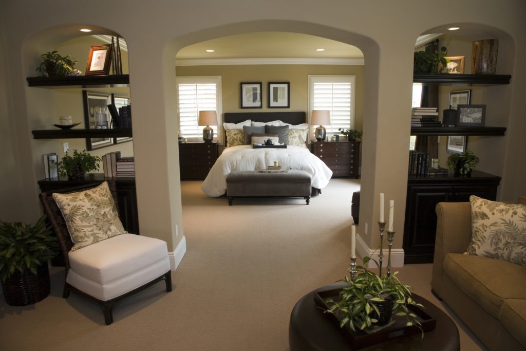 Classic Mansion Decor for Contemporary Bedroom