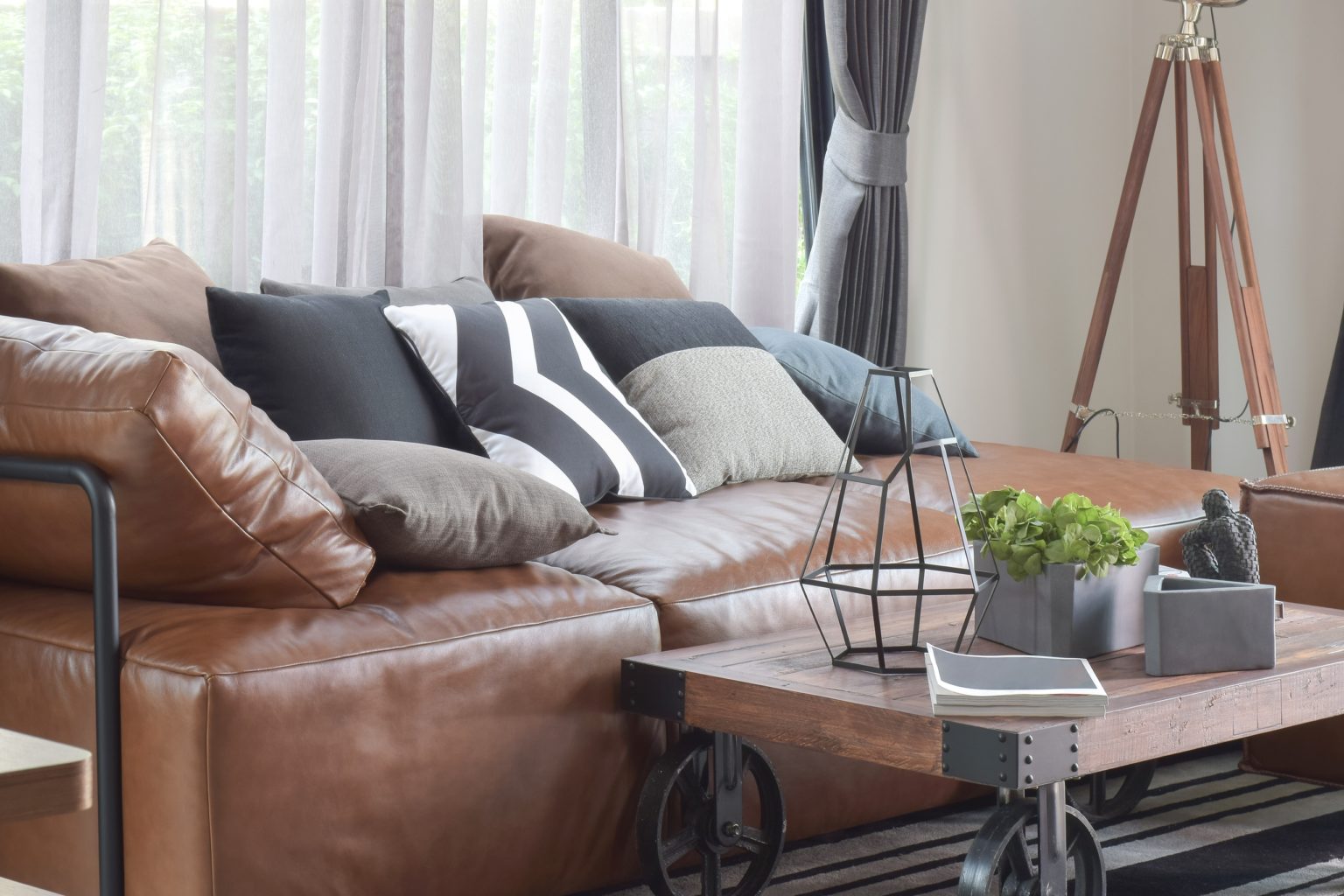 What Colors Go With Dark Taupe Sofa - Taupe Color