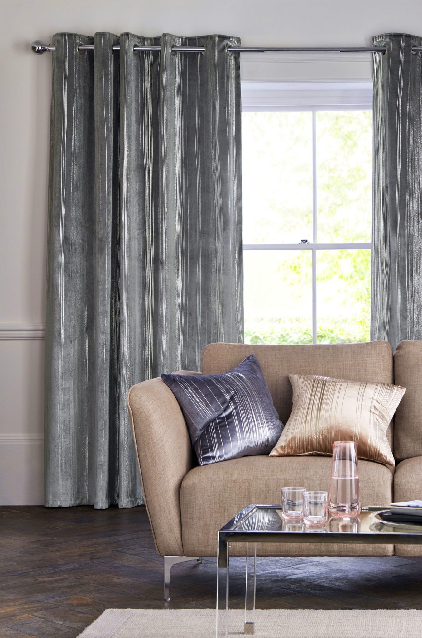 What Color Curtains Go with Beige Couch? (20 Examples with Images